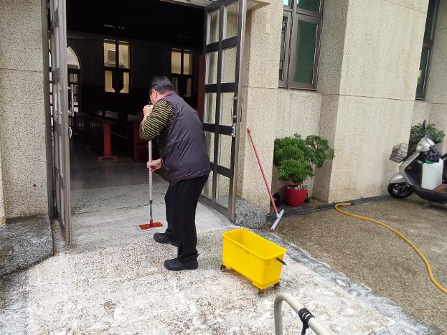 彰化市台灣基督長老教會水抿石地面防滑工程791