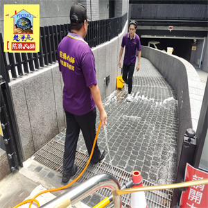 新北市新莊區永陞建設聯合公園社區機車磁磚地面防滑施工783