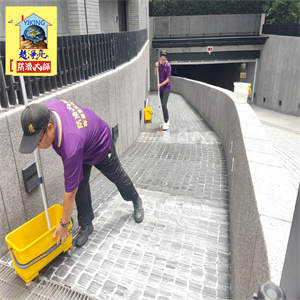新北市新莊區永陞建設聯合公園社區機車磁磚地面防滑施工783