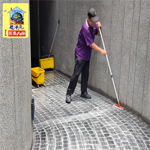 新北市新莊區永陞建設聯合公園社區機車磁磚地面防滑施工783