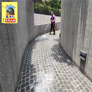 新北市新莊區永陞建設聯合公園社區機車磁磚地面防滑施工783