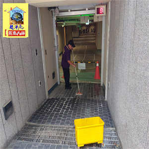 新北市新莊區永陞建設聯合公園社區機車磁磚地面防滑施工783