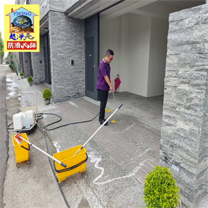 台中市美群臻寶社區騎樓磁磚地面防滑工程784