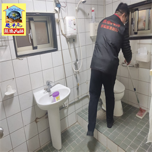 彰化晨光電腦公司浴室磁磚地面防滑工程789