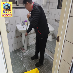 彰化晨光電腦公司浴室磁磚地面防滑工程789